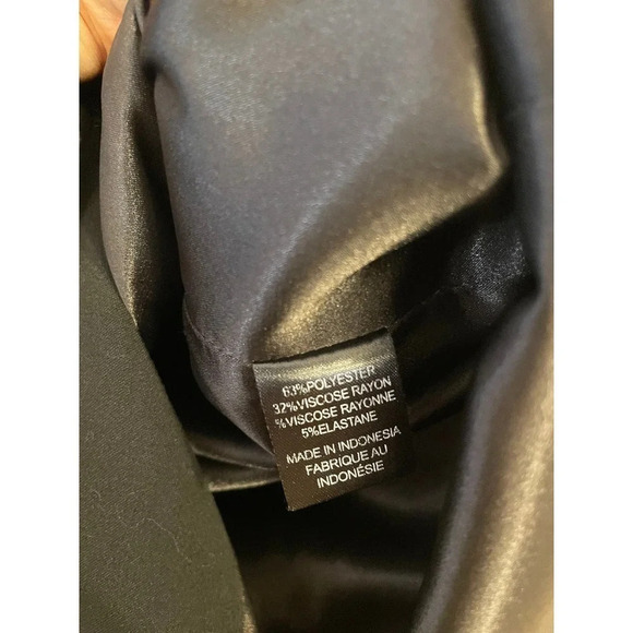 Tahari | Women's Black Blazer Two Button Jacket Lightweight Size 6 - Picture 5 of 6